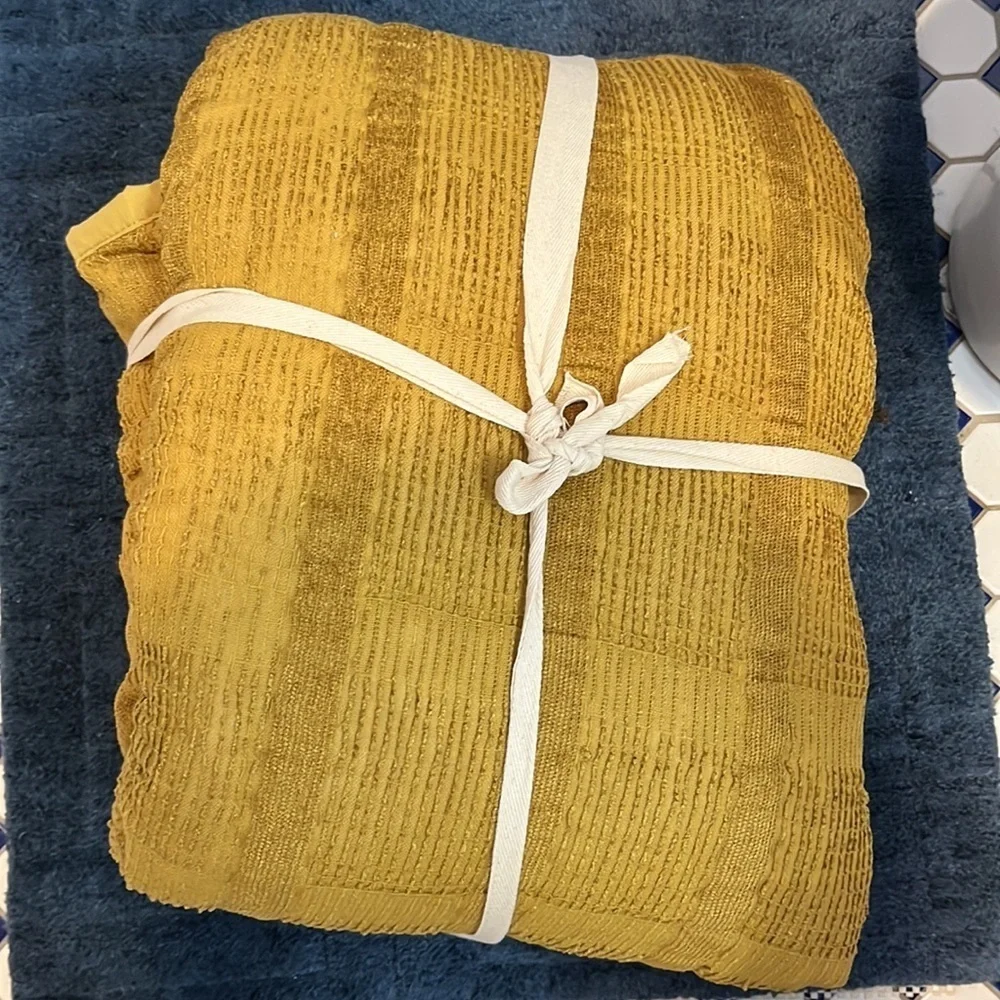 Anthropologie Paulette Chenille Quilt Queen New